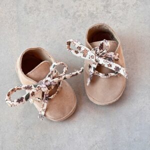 Trzewiki wiosenne beżowe